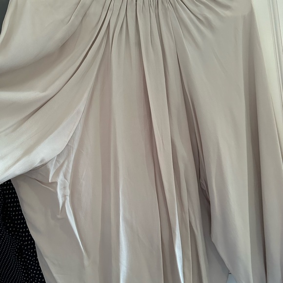 Zara light gray deep v detail top size L, NWT - Picture 8 of 9